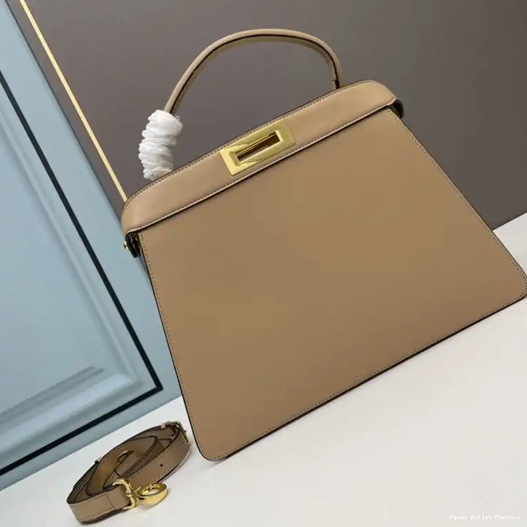 HOT Peekaboo ISeeU Apricot Nappa Laether Fendi Medium In Bag 0701